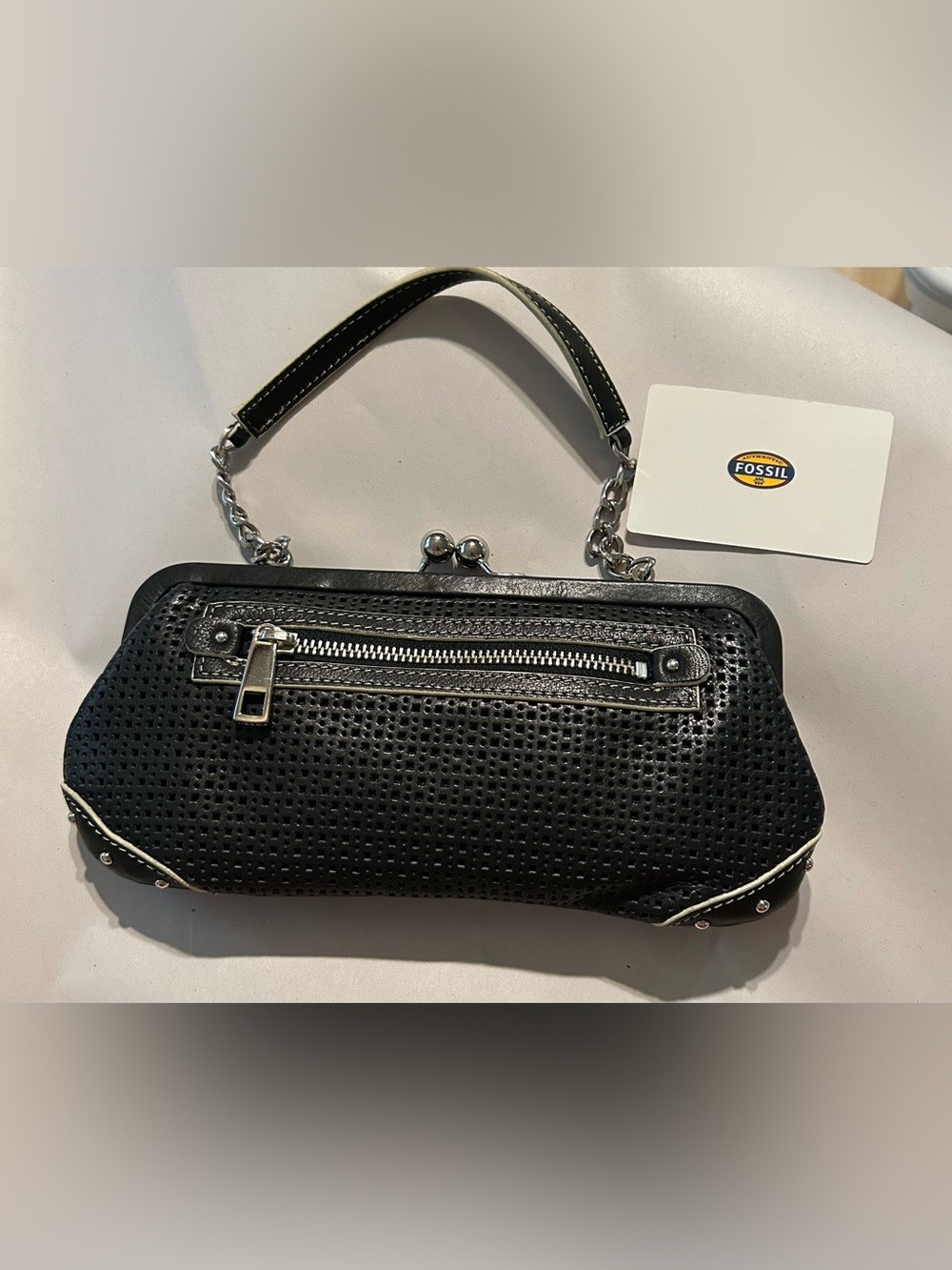 New Vintage Y2K Fossil Leather kiss lock clutch bag
